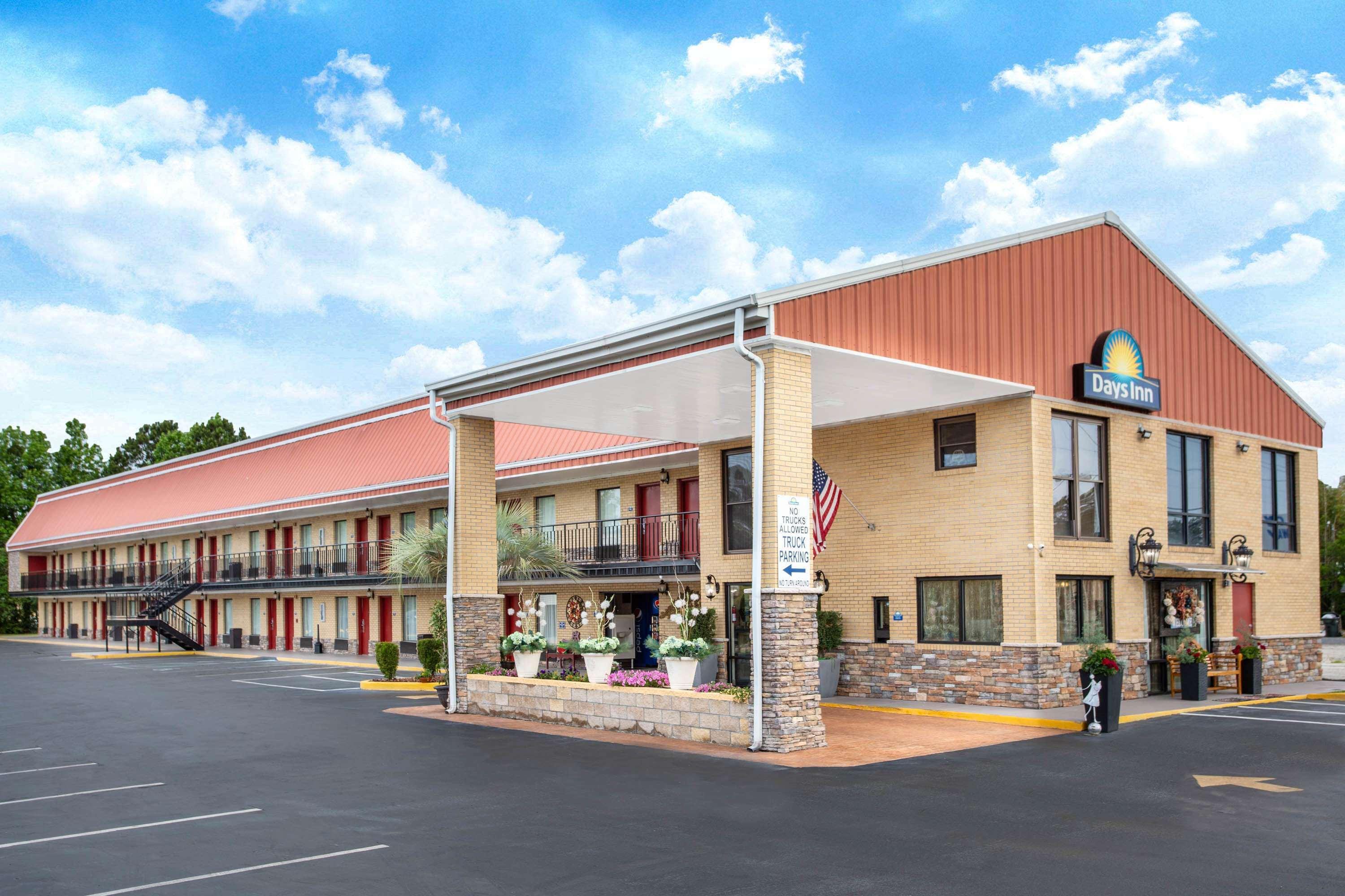 Days Inn By Wyndham Lake City Exterior photo